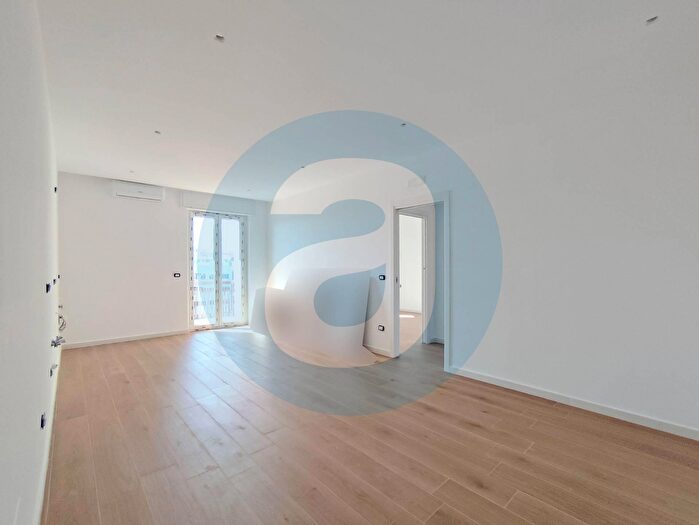 Appartamento trilocale in vendita in Via Einstein, Bari