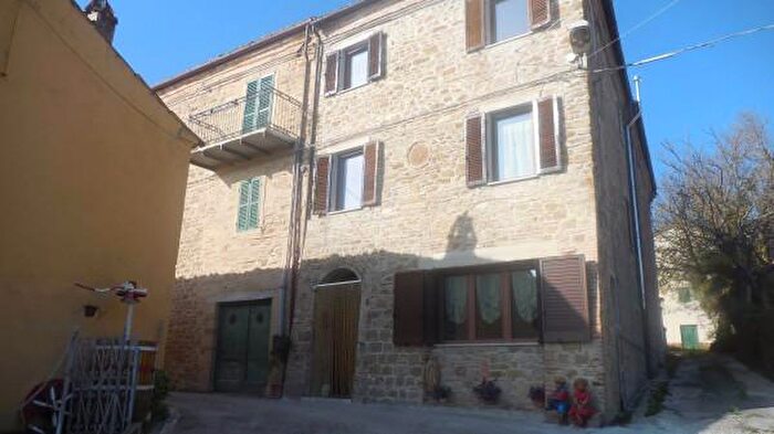 Casa con 6 locali in vendita in Via Boccolina, Monte Roberto