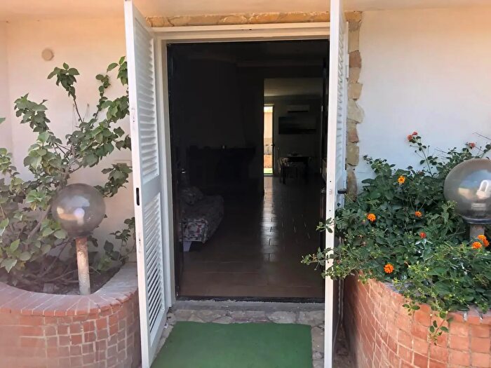 Appartamento bilocale in affitto in Via F Magellano, Castel Volturno