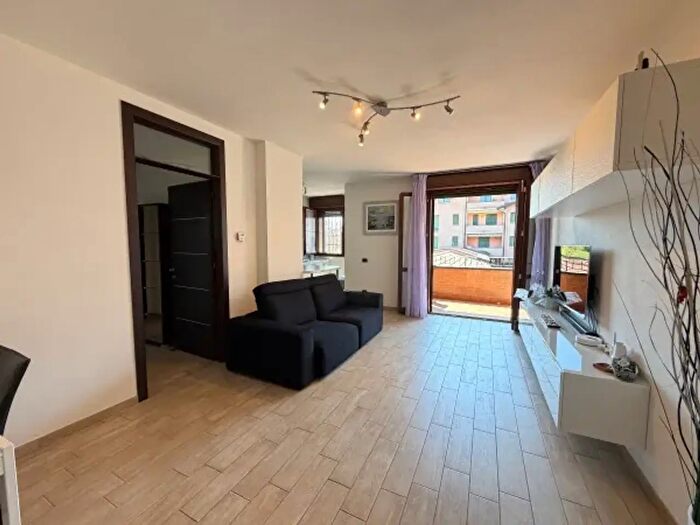 Appartamento trilocale in affitto in Via Antonio Cugini, Reggio Emilia