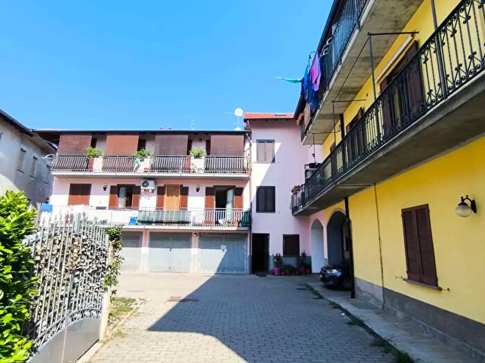 Appartamento bilocale in vendita in Via Carducci, Fenegro'