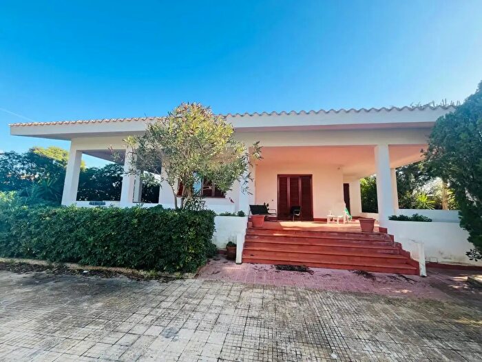 Casa quadrilocale in vendita in Via Alba, Misiliscemi