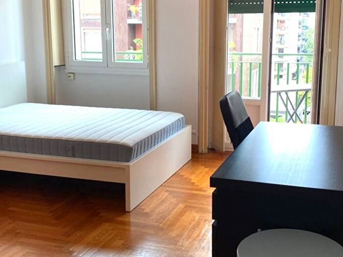 Appartamento quadrilocale in affitto in Viale Beatrice dEste, Bocconi, Milano