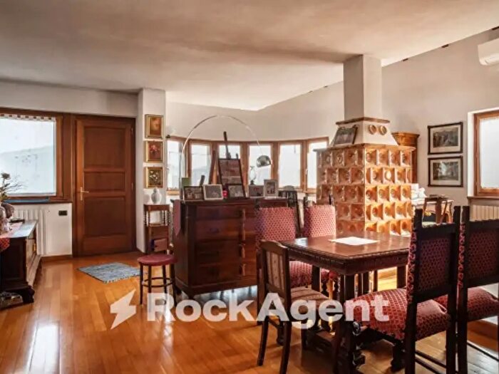 Casa con 6 locali in vendita in Via Don Minzoni, Mede