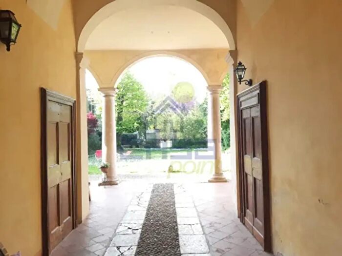 Casa con 6 locali in vendita in Longhena