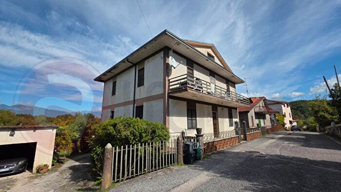 Casa con 15 locali in vendita in Via Cafenna, Fontana Liri