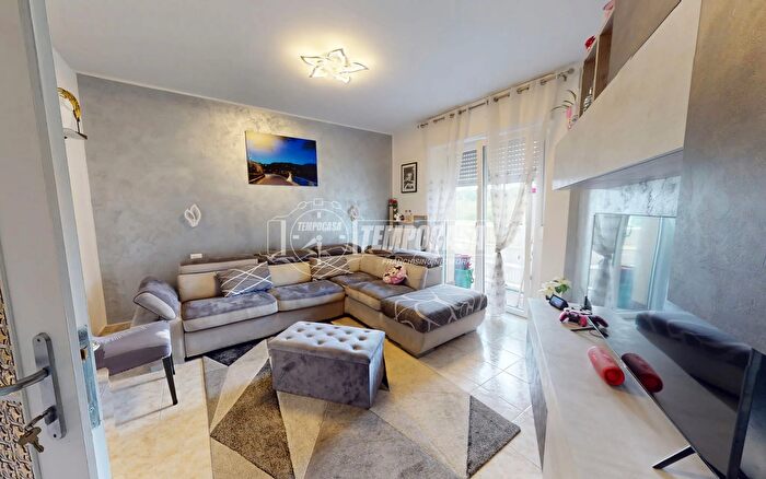 Appartamento bilocale in vendita in Via Roma, Cadorago