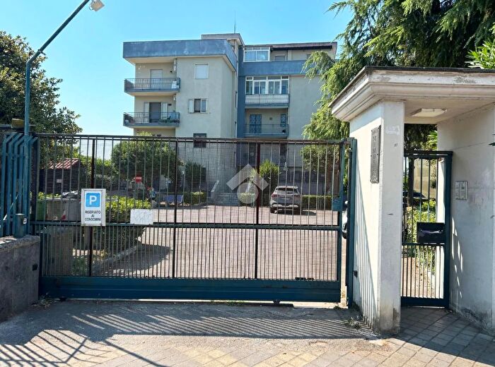 Appartamento trilocale in vendita in Via Nazionale delle Puglie, Pomigliano DArco