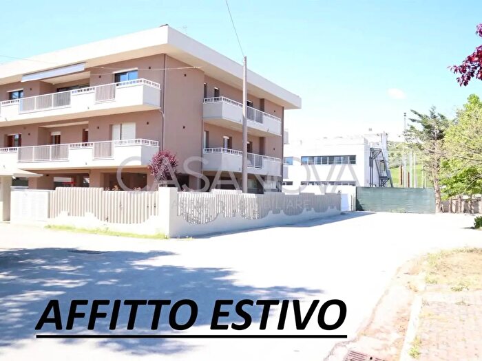 Appartamento trilocale in affitto in Giulianova
