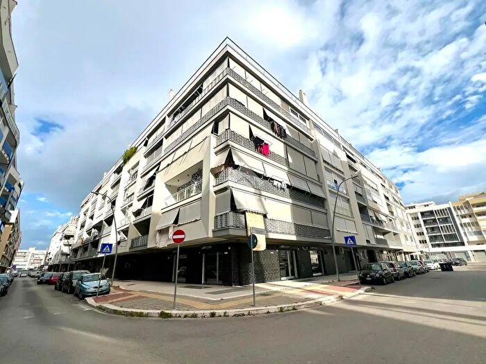 Appartamento trilocale in vendita in Via Fratelli Immesi, Barletta