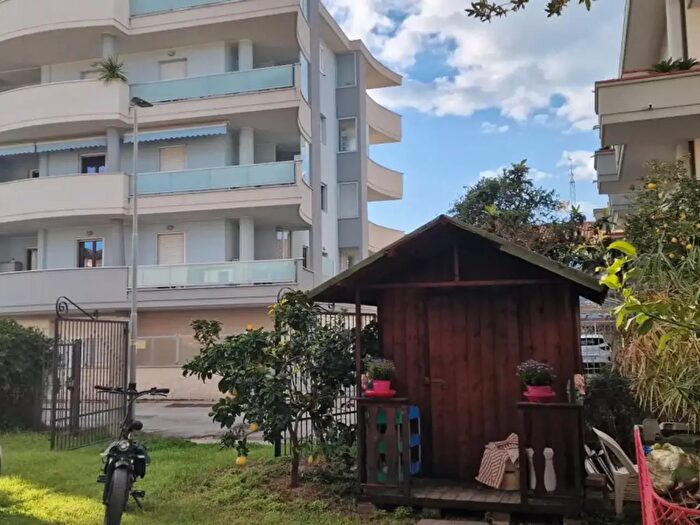 Appartamento trilocale in affitto in Via Maremma, Montesilvano