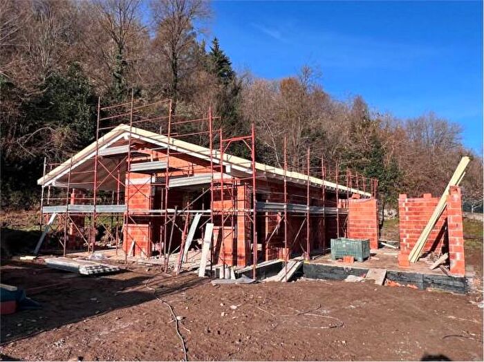 Casa con 5 locali in vendita in Via Como, Leggiuno