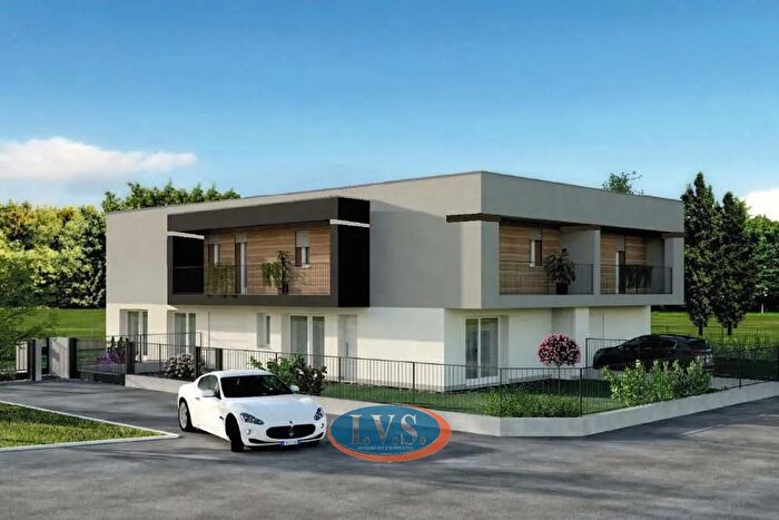 Casa quadrilocale in vendita in Piazza Liberazione, Vo