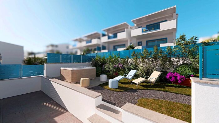 Case in Vendita e in Affitto - 3