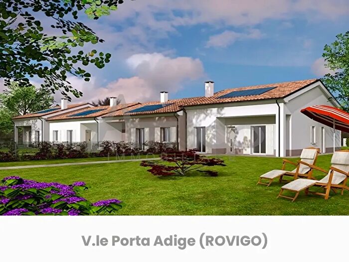 Casa con 6 locali in vendita in Viale Porta Adige Ro, Rovigo
