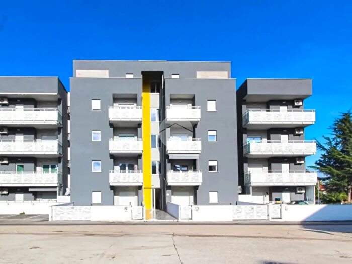 Appartamento bilocale in vendita in Via Bafile, Alba Adriatica