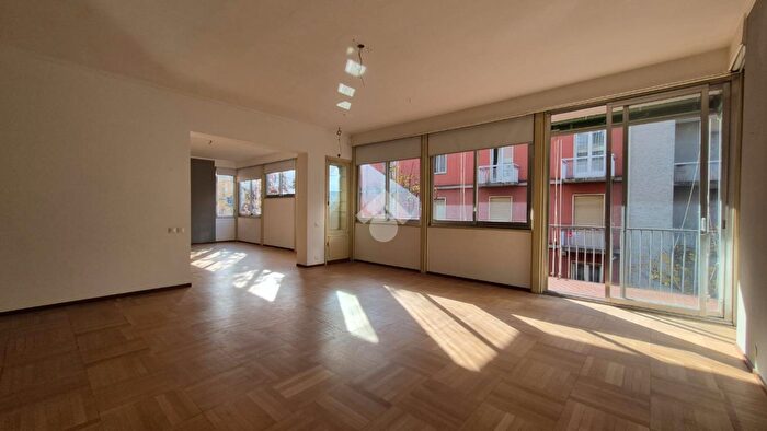 Appartamento quadrilocale in affitto in Via Ezio Zambianchi, Bergamo