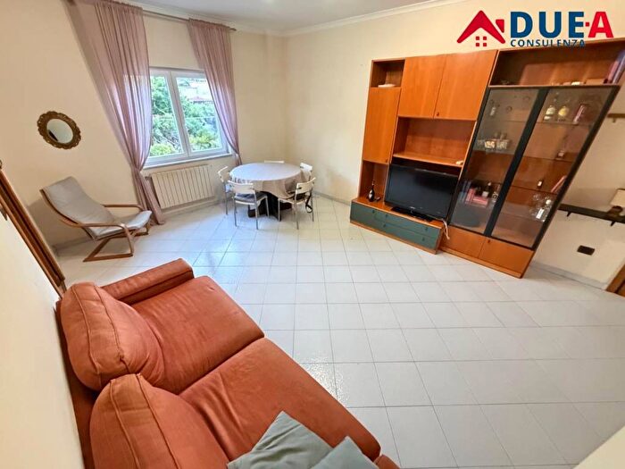 Appartamento quadrilocale in affitto in Via Vicinale Agnolella, Camaldoli, Napoli