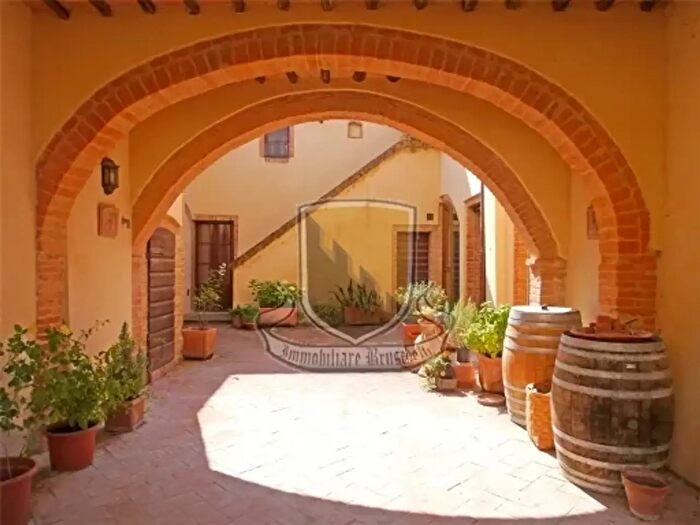 Casa con 5 locali in vendita in Castelnuovo Berardenga