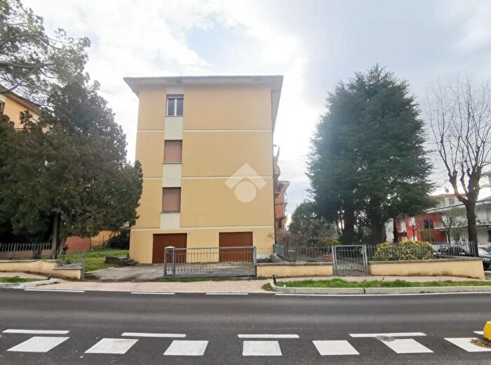Appartamento quadrilocale in vendita in Via Montebello, Montecatini Terme