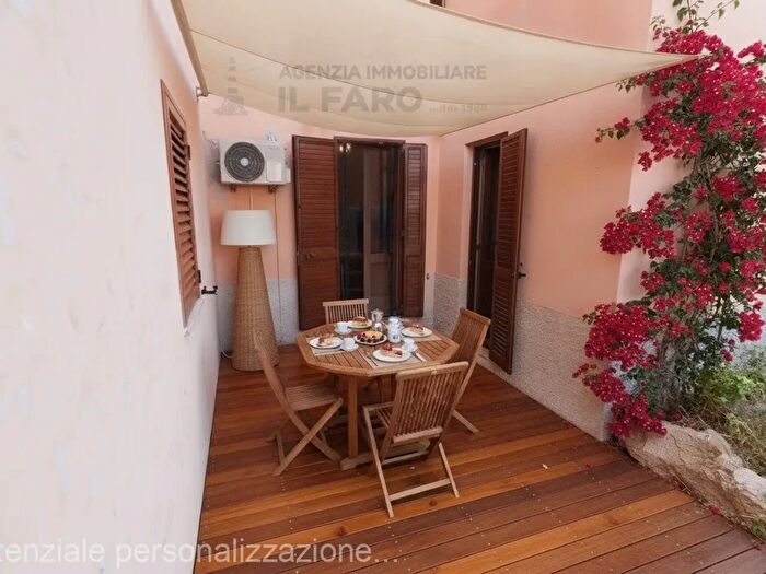 Appartamento trilocale in vendita in Via Ammiraglioalbini, La Maddalena