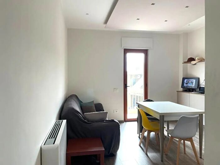 Appartamento trilocale in vendita in Via Traversa VII Viale Crotone, Catanzaro