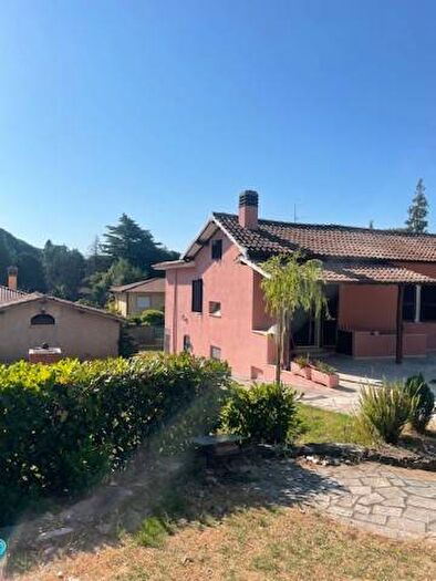 Casa con 6 locali in affitto in Via Ponte Veloce, Appia Nord Via dei Laghi, Velletri