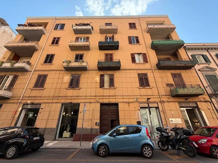 Appartamento con 7 locali in vendita in Via Villaermosa, Palermo