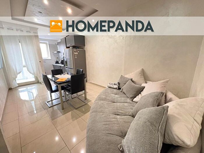 Appartamento trilocale in vendita in Via Rondissone, Torino