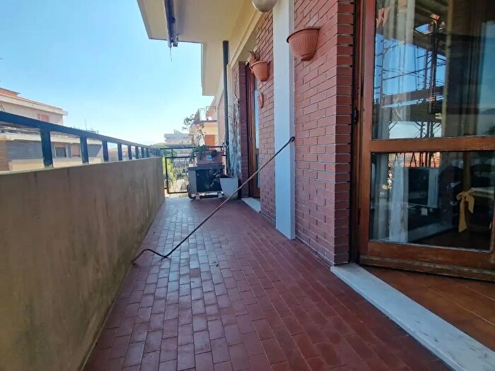 Appartamento con 5 locali in vendita in Carrara