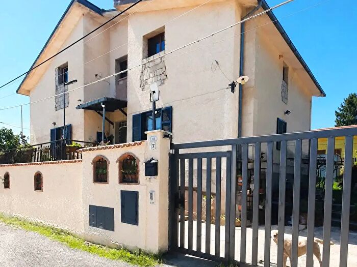 Casa con 14 locali in vendita in Via dei Cappuccini, Scurcola Marsicana