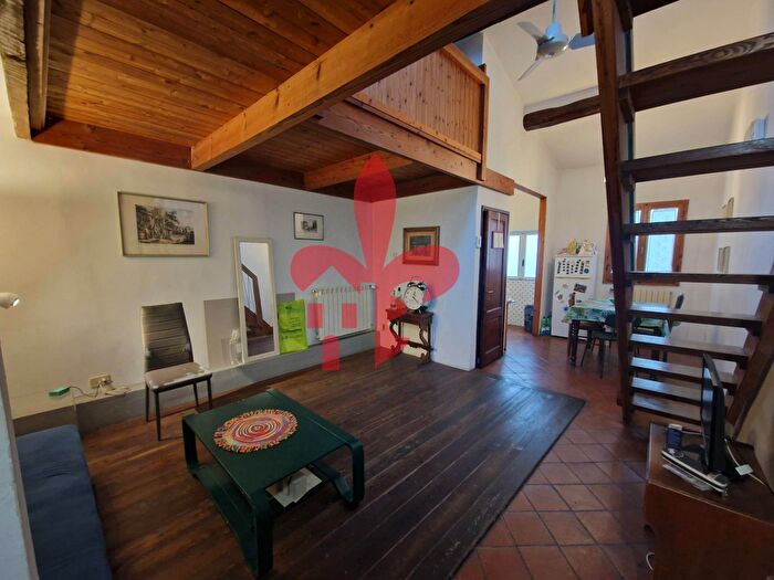 Appartamento trilocale in vendita in Via Tornabuoni, Firenze