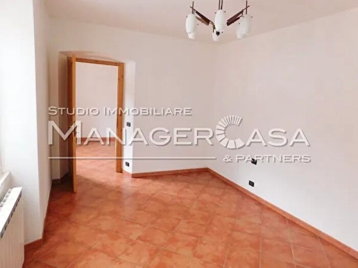 Appartamento trilocale in vendita in Via Acquasanta, Mele