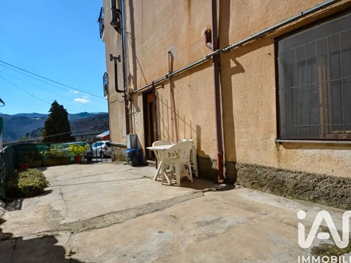 Appartamento trilocale in vendita in Via Ferraro, Roccavignale