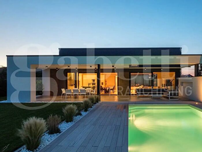 Casa trilocale in vendita in Montesarchio Bn, Montesarchio
