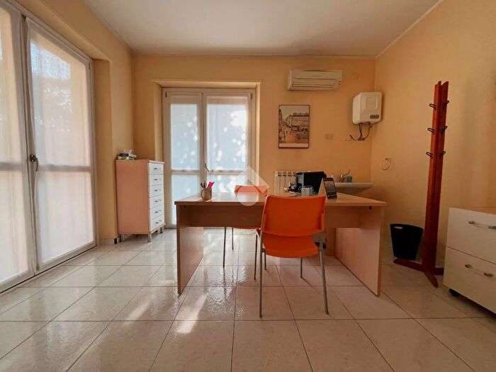 Appartamento bilocale in vendita in Via IV Novembre, Lesmo