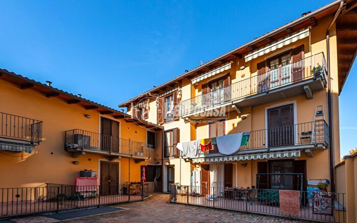 Appartamento bilocale in vendita in Via San Pietro, Gassino Torinese