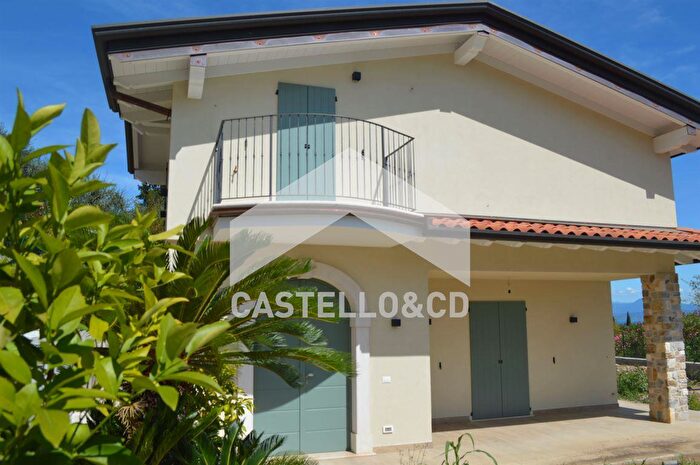 Casa con 5 locali in vendita in Via Vighenzi, Padenghe Sul Garda
