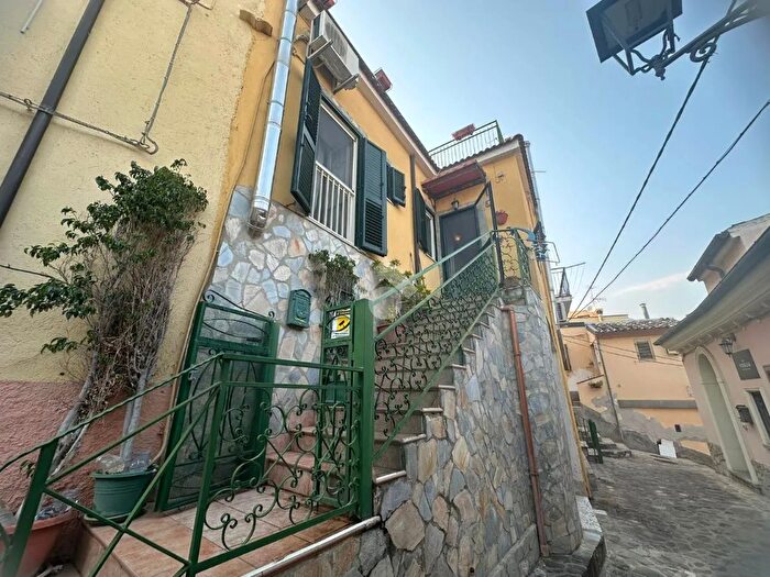 Appartamento bilocale in vendita in Via Largo Torretta, Trebisacce