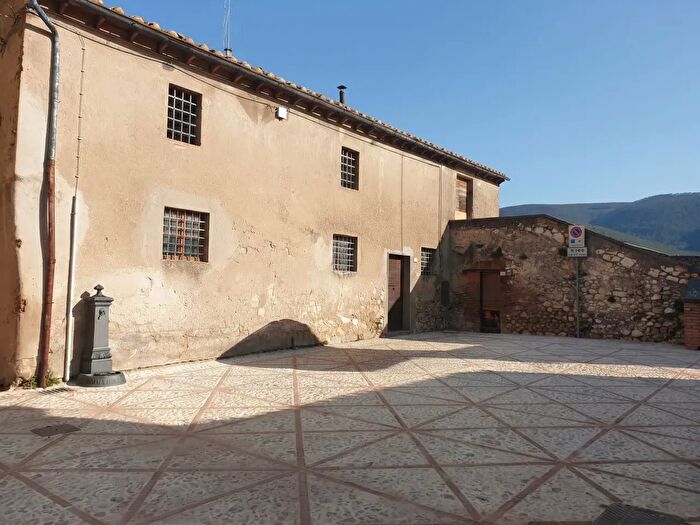 Casa con 11 locali in vendita in Via delle Loggie, Lugnano In Teverina