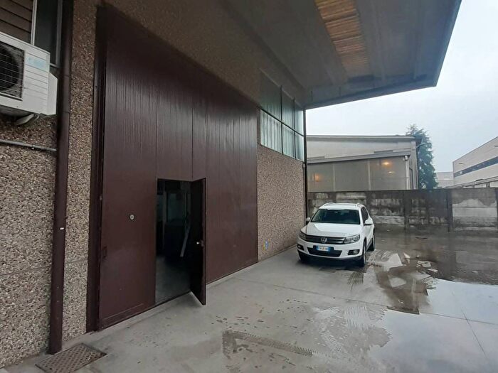 Casa monolocale in affitto in Via Calabria, Area Lavanderie Redecesio, Segrate