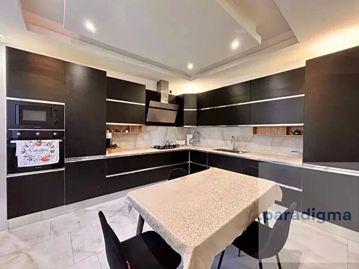 Casa con 5 locali in vendita in Alluvioni Piovera