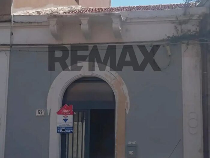 Casa trilocale in vendita in Via Caduti del Lavoro, Catania