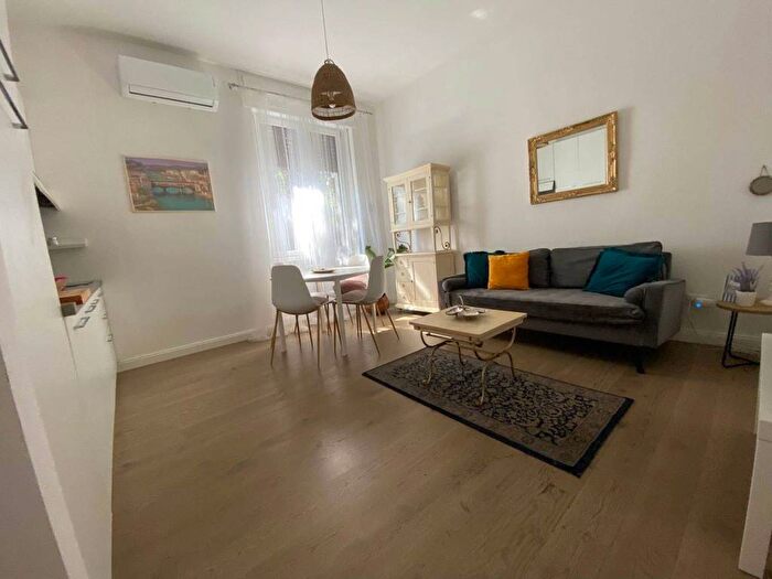 Appartamento trilocale in affitto in Viale Aleardo Aleardi, Ponte alla Vittoria, Firenze