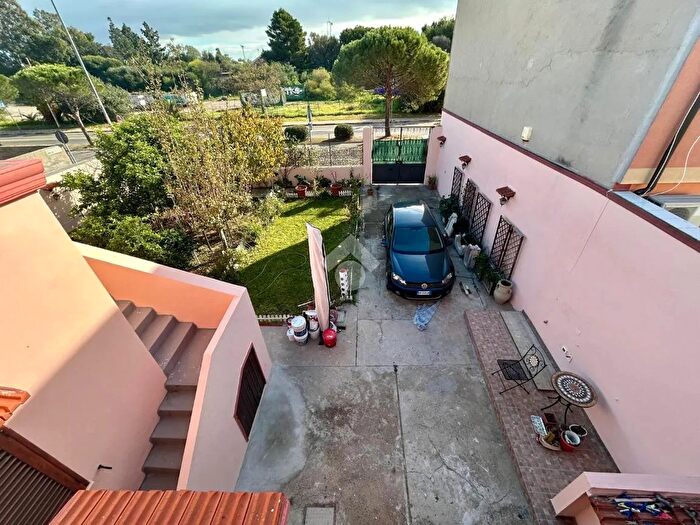 Casa quadrilocale in vendita in Via Cesare Cabras, Monserrato