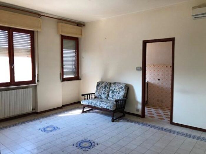 Appartamento trilocale in vendita in Piazza San Michele, Villaromagnano