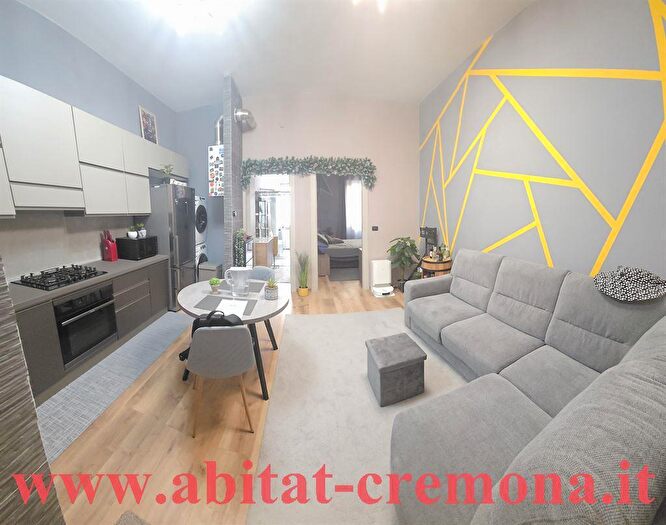 Appartamento bilocale in vendita in Via Ghisleri a, Cremona