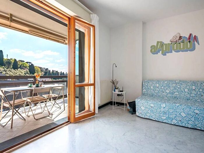 Appartamento bilocale in affitto in Via Lino Perissinotti, Sanpierdicanne, Chiavari