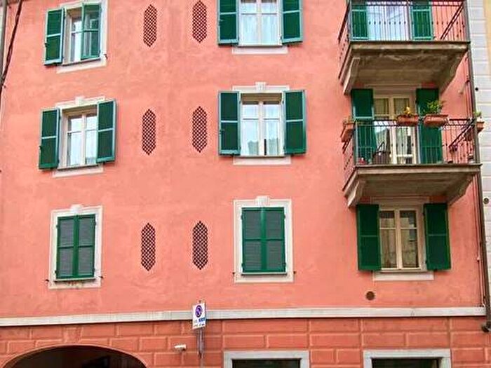 Appartamento trilocale in affitto in Via Berthoud, Centro, Serravalle Scrivia