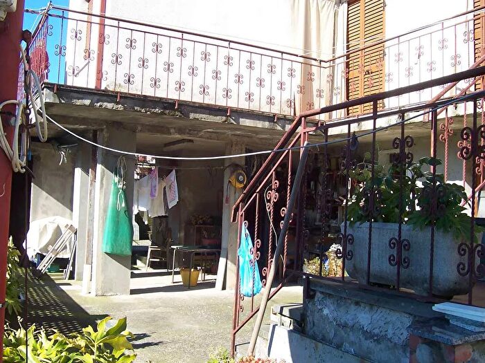 Casa trilocale in affitto in Stazzema